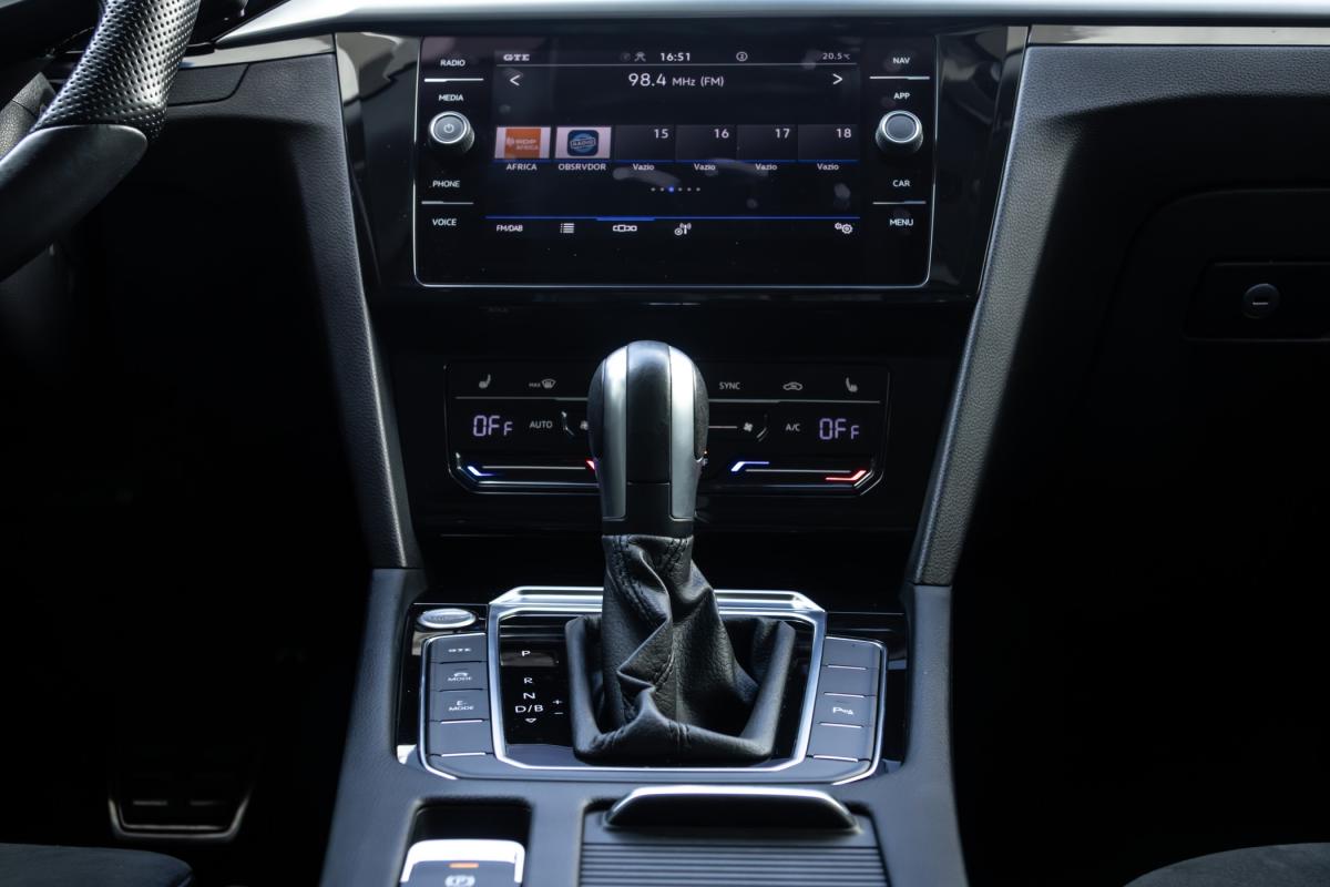 volkswagen-arteon-2023-hibrido-a-gasolina-1395cc