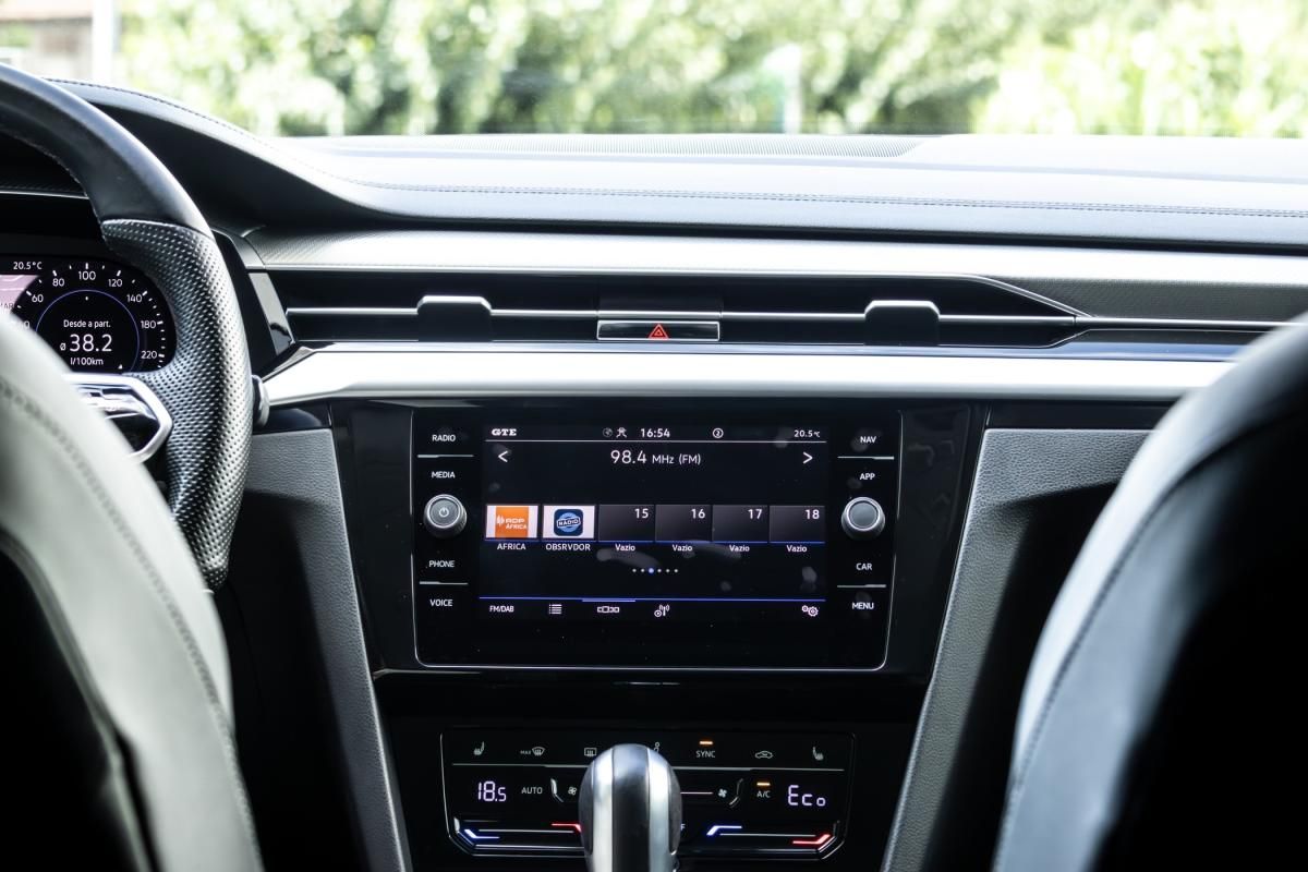 volkswagen-arteon-2023-hibrido-a-gasolina-1395cc