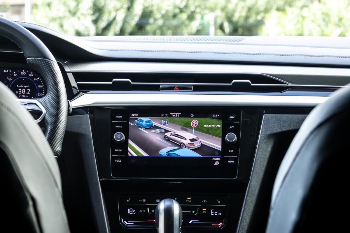 volkswagen-arteon-2023-hibrido-a-gasolina-1395cc