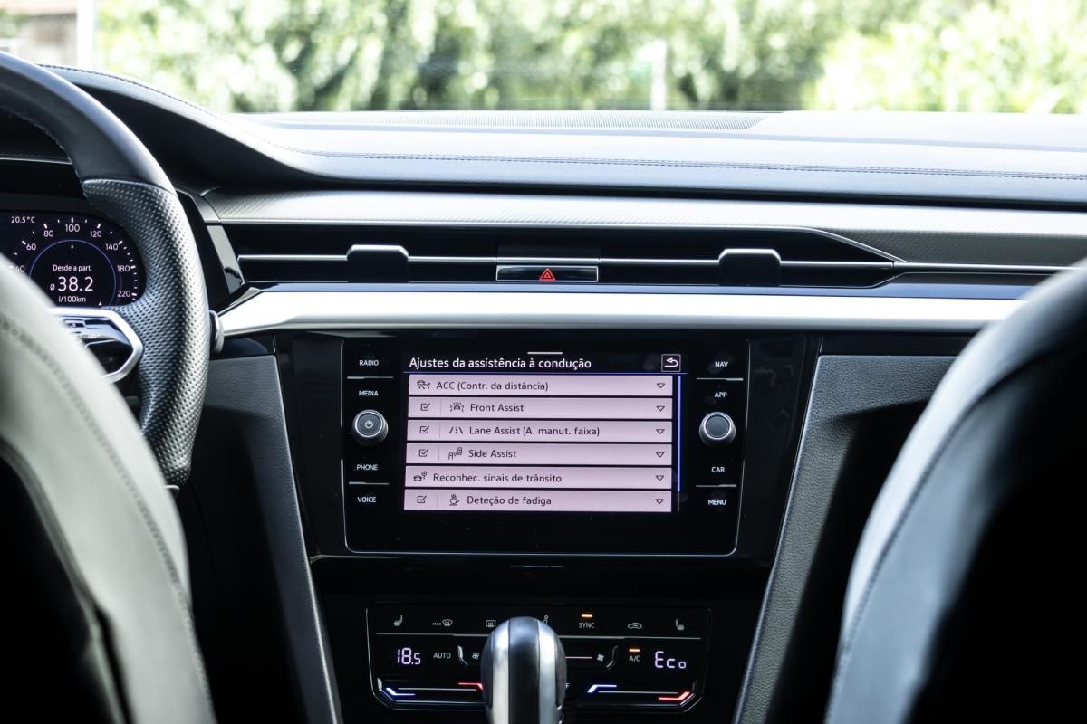 volkswagen-arteon-2023-hibrido-a-gasolina-1395cc