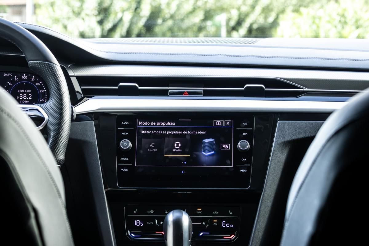 volkswagen-arteon-2023-hibrido-a-gasolina-1395cc