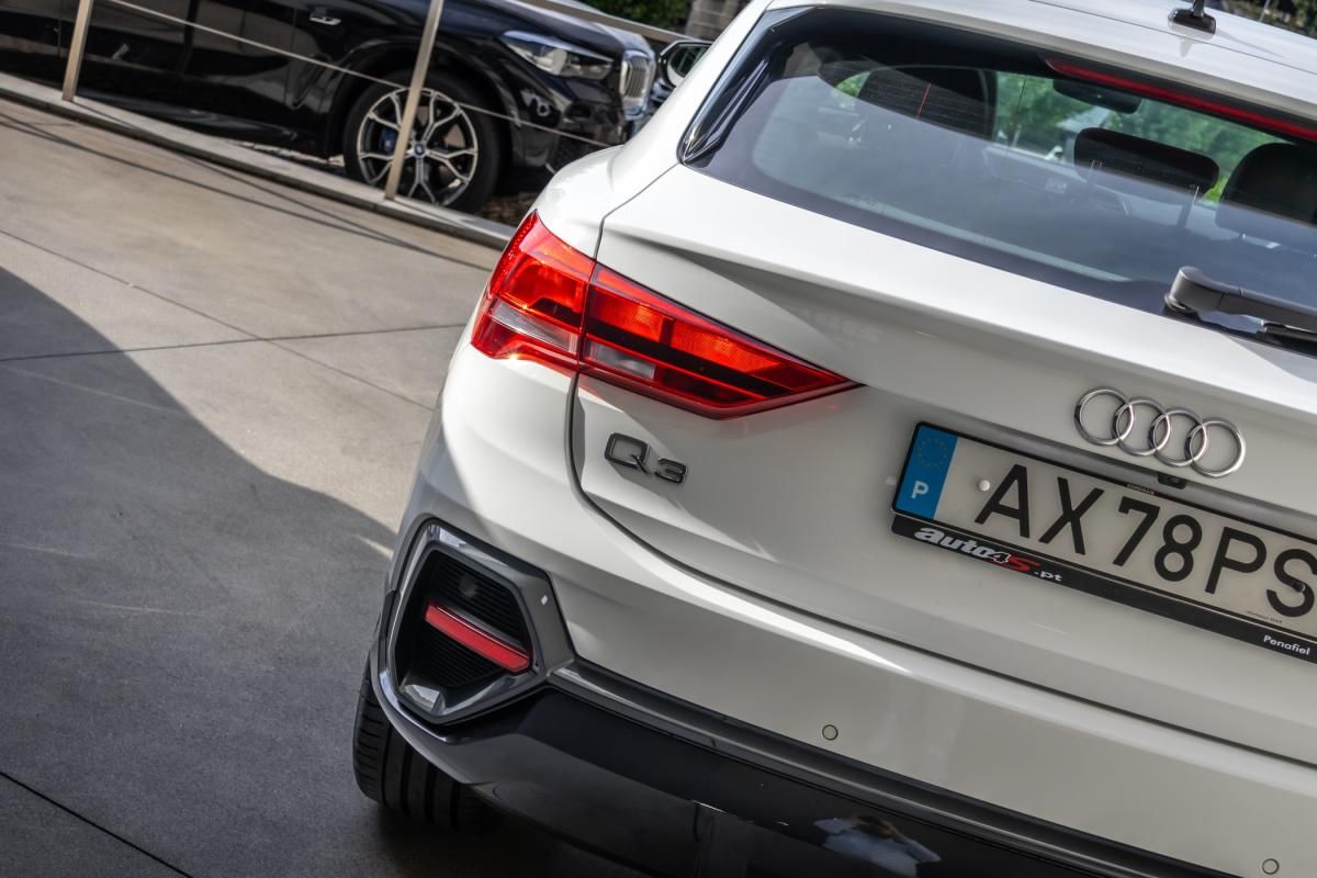 audi-q3-2023-diesel-1968cc