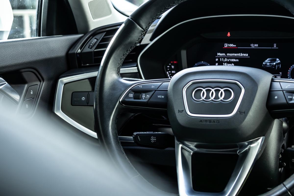 audi-q3-2023-diesel-1968cc
