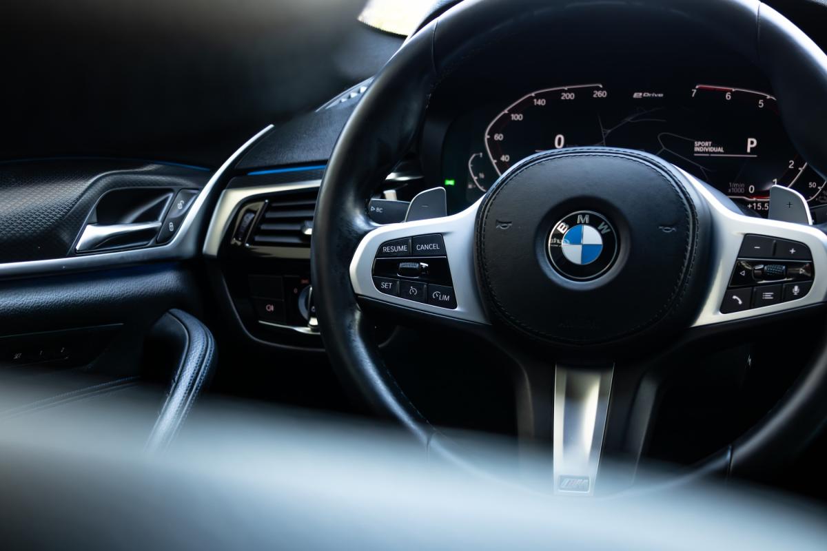 bmw-serie-5-2021-hibrido-a-gasolina-1998cc