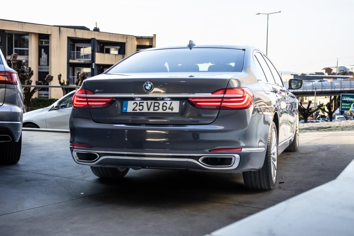 bmw-serie-7-2018-diesel-1995cc