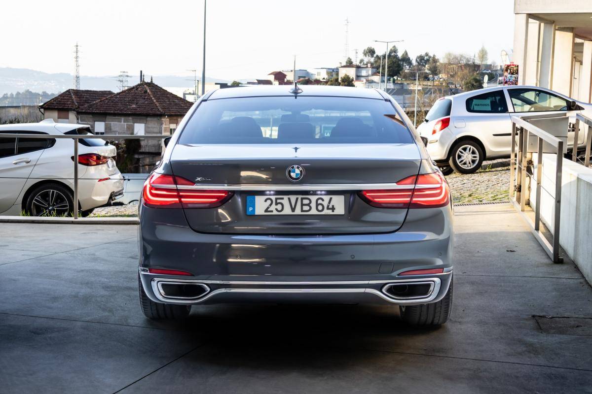 bmw-serie-7-2018-diesel-1995cc