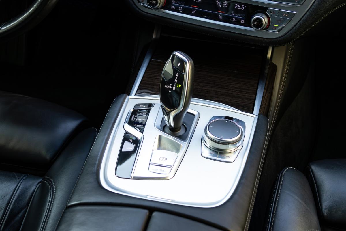bmw-serie-7-2018-diesel-1995cc