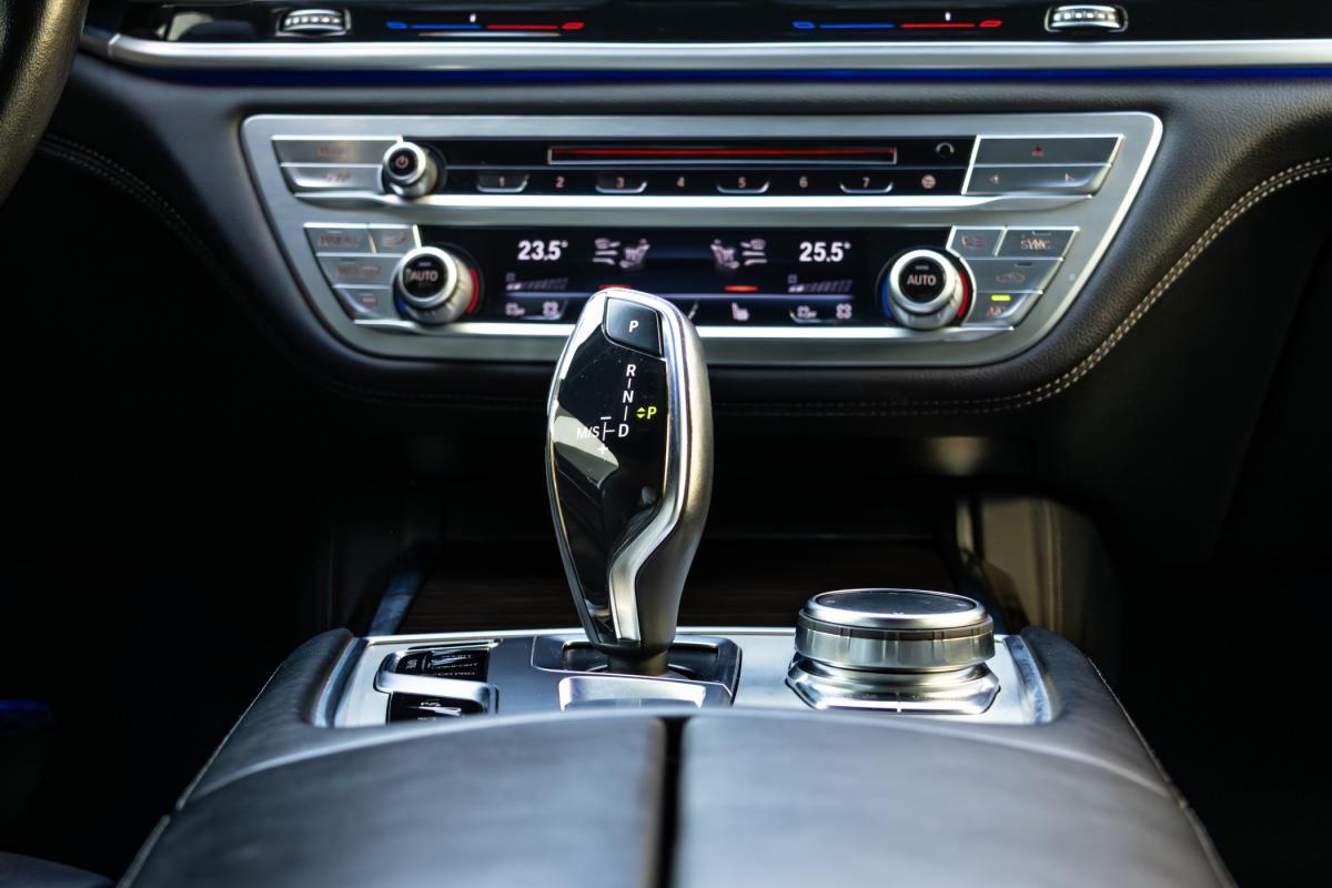 bmw-serie-7-2018-diesel-1995cc
