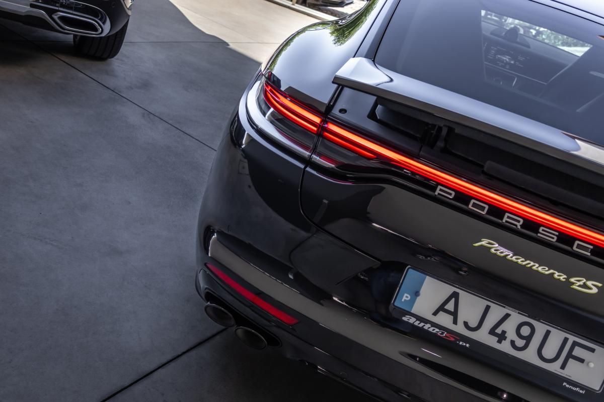 porsche-panamera-2021-hibrido-a-gasolina-2894cc