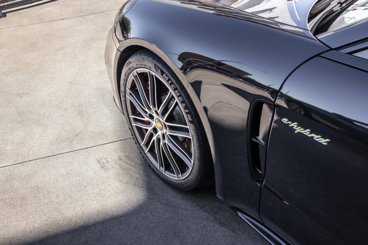 porsche-panamera-2021-hibrido-a-gasolina-2894cc