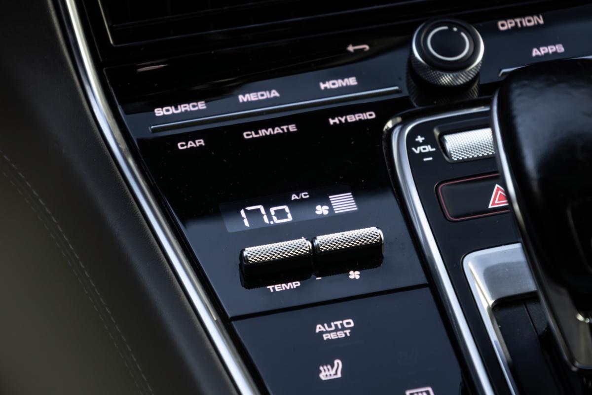 porsche-panamera-2021-hibrido-a-gasolina-2894cc