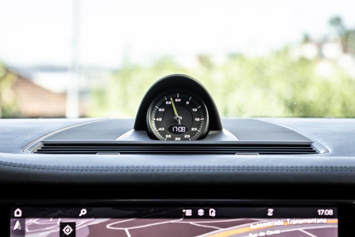 porsche-panamera-2021-hibrido-a-gasolina-2894cc
