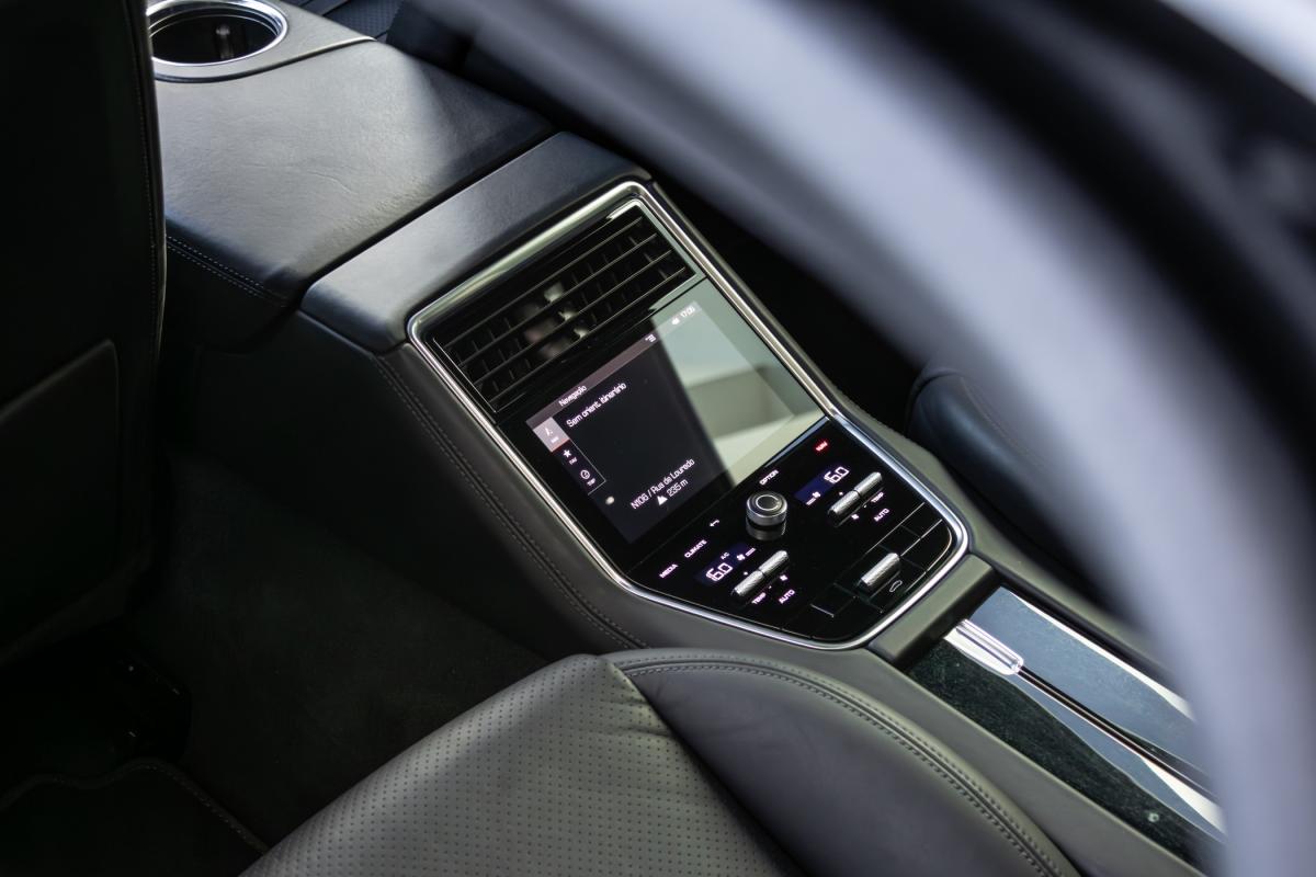 porsche-panamera-2021-hibrido-a-gasolina-2894cc