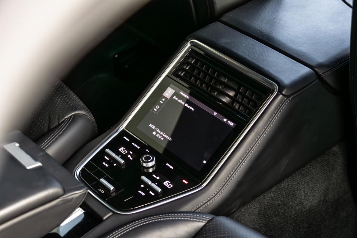 porsche-panamera-2021-hibrido-a-gasolina-2894cc