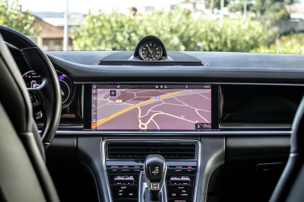 porsche-panamera-2021-hibrido-a-gasolina-2894cc