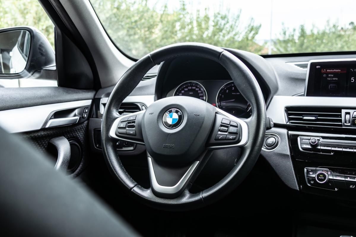 bmw-x1-2020-hibrido-a-gasolina-1499cc