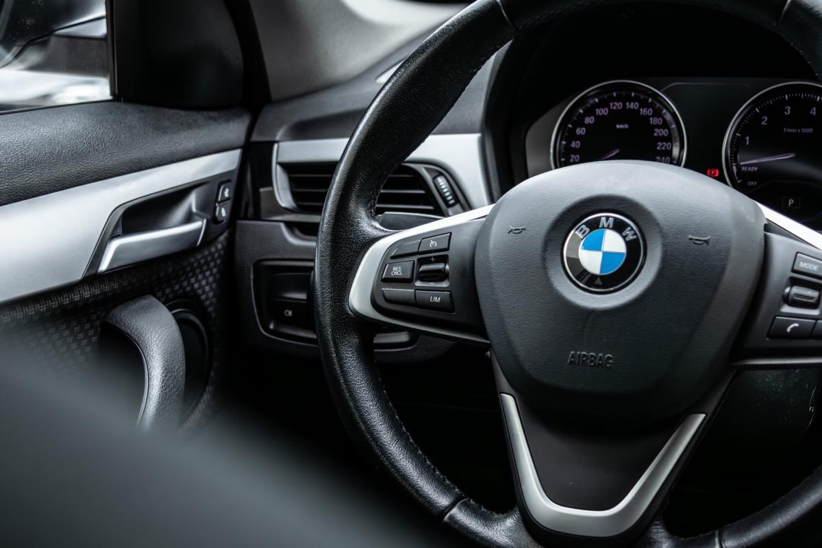 bmw-x1-2020-hibrido-a-gasolina-1499cc