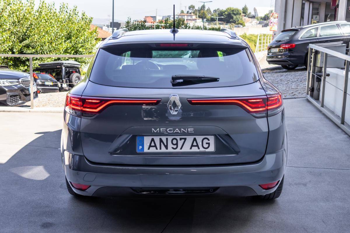renault-megane-sport-tourer-2021-diesel-1461cc