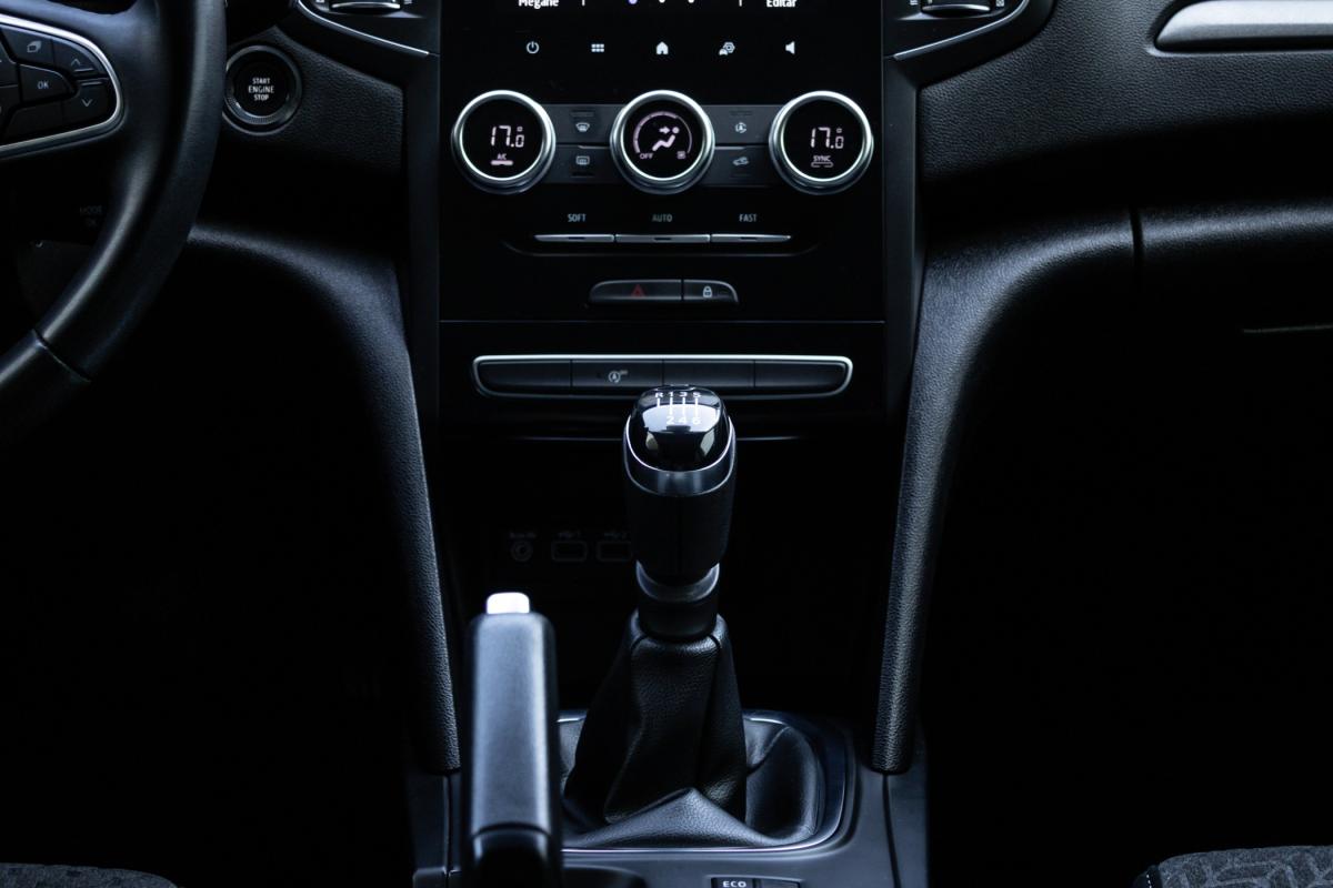 renault-megane-sport-tourer-2021-diesel-1461cc