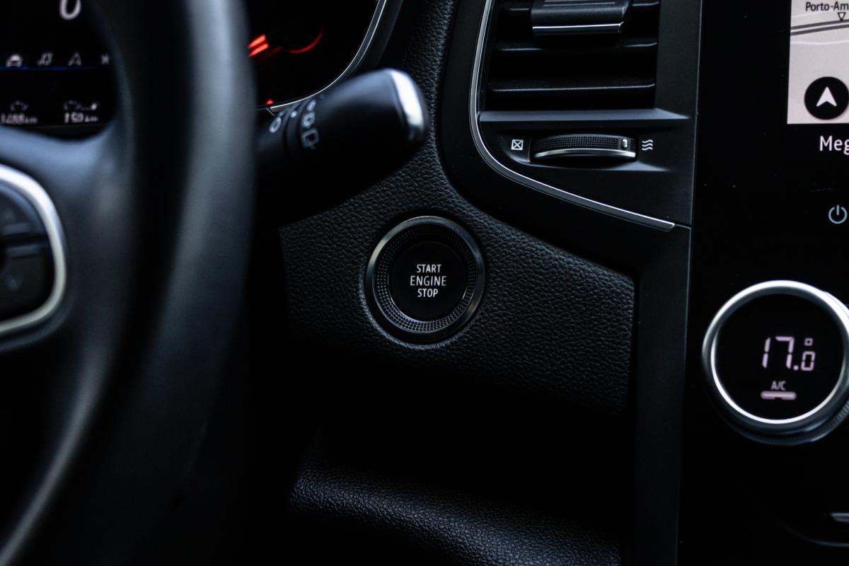 renault-megane-sport-tourer-2021-diesel-1461cc