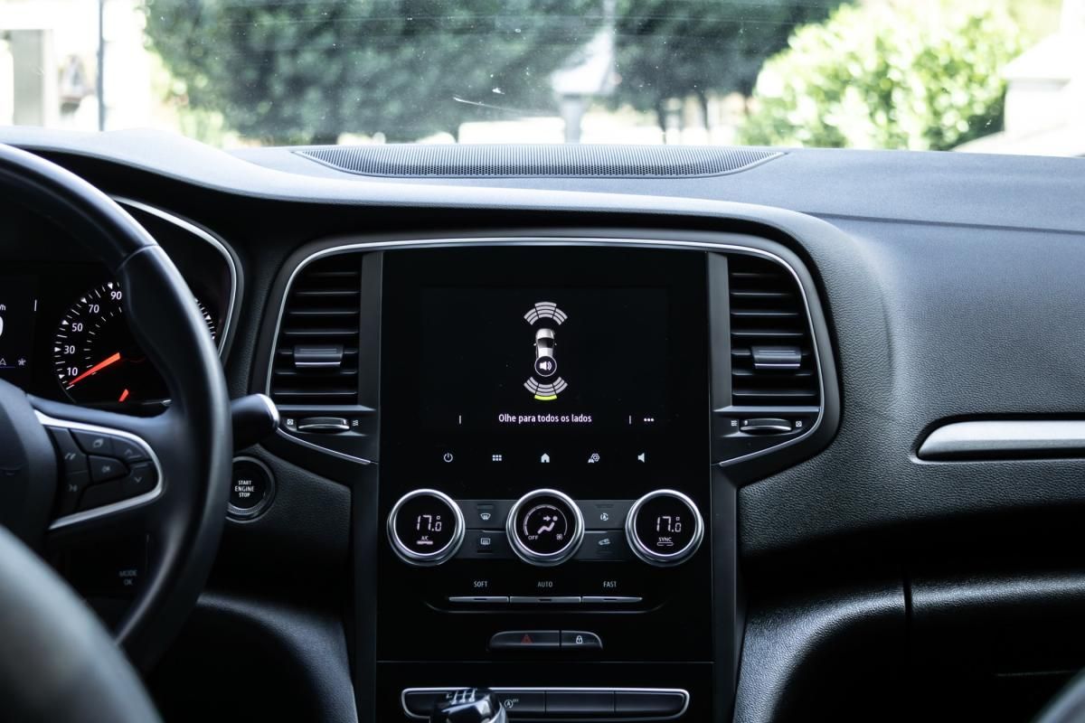 renault-megane-sport-tourer-2021-diesel-1461cc