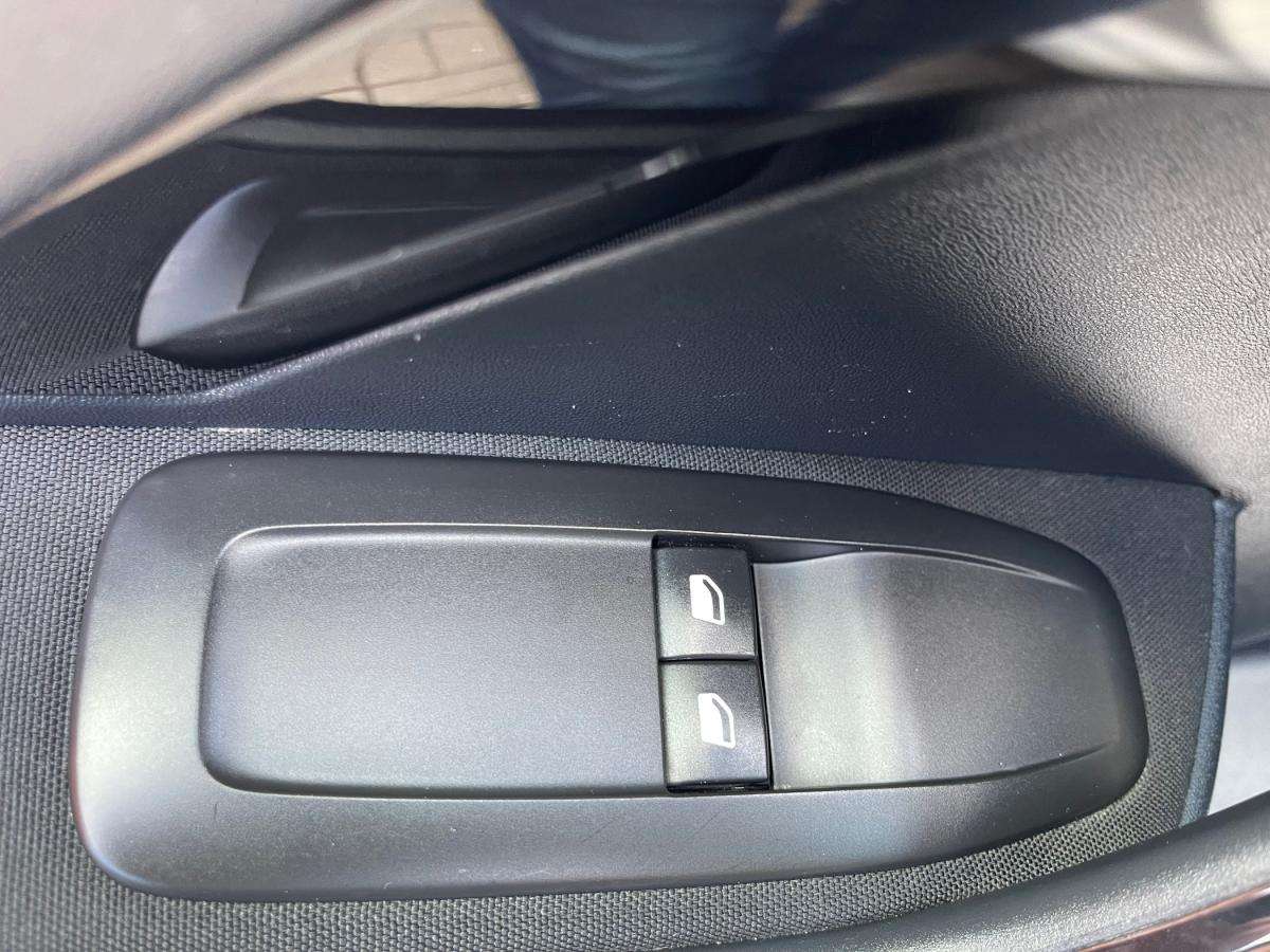 peugeot-208-2017-diesel-1560cc