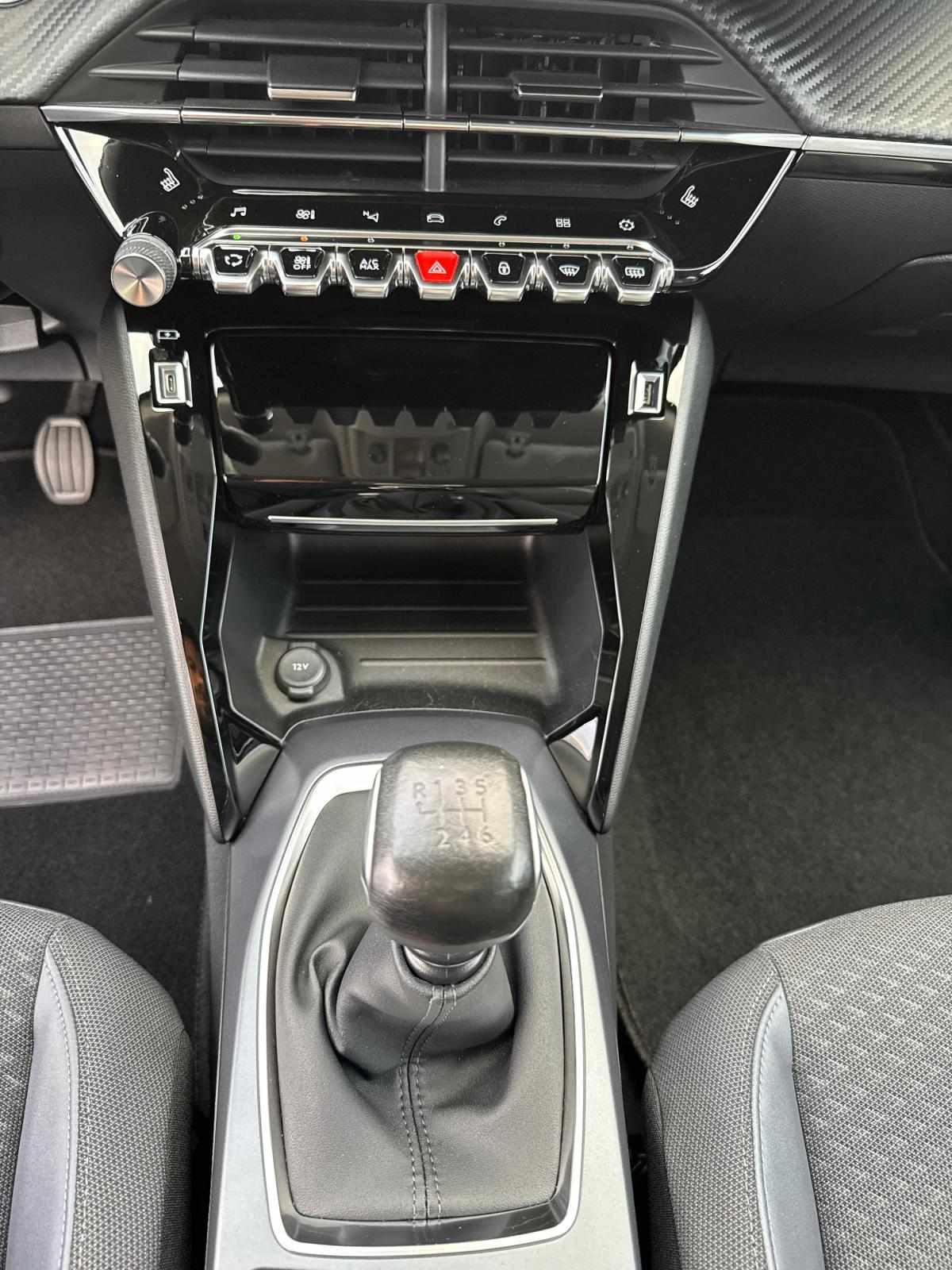 peugeot-2008-2020-gasolina-1199cc
