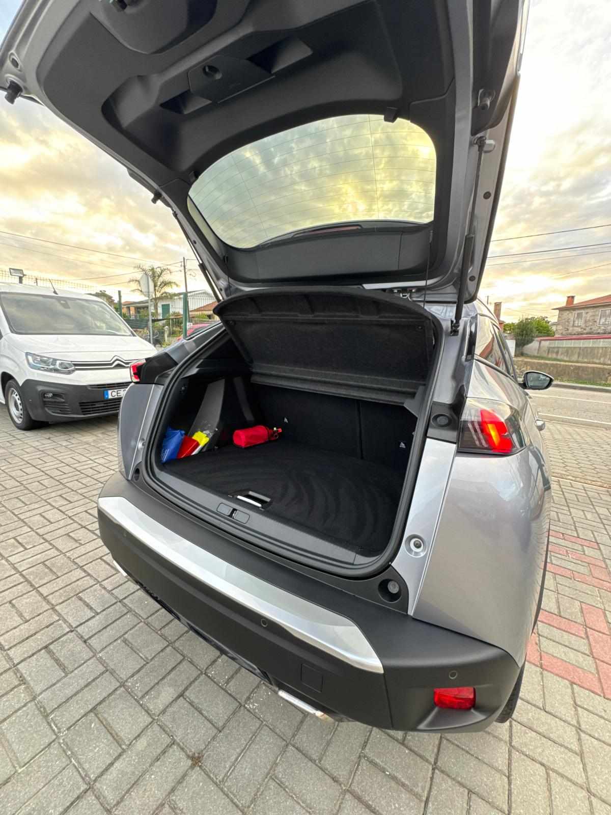 peugeot-2008-2020-gasolina-1199cc