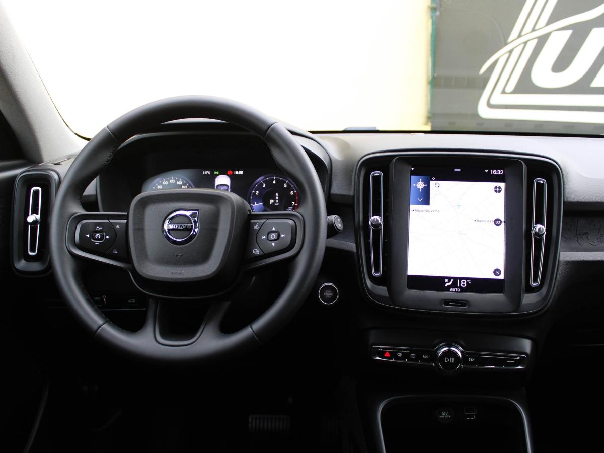 volvo-xc40-2023-gasolina-1477cc