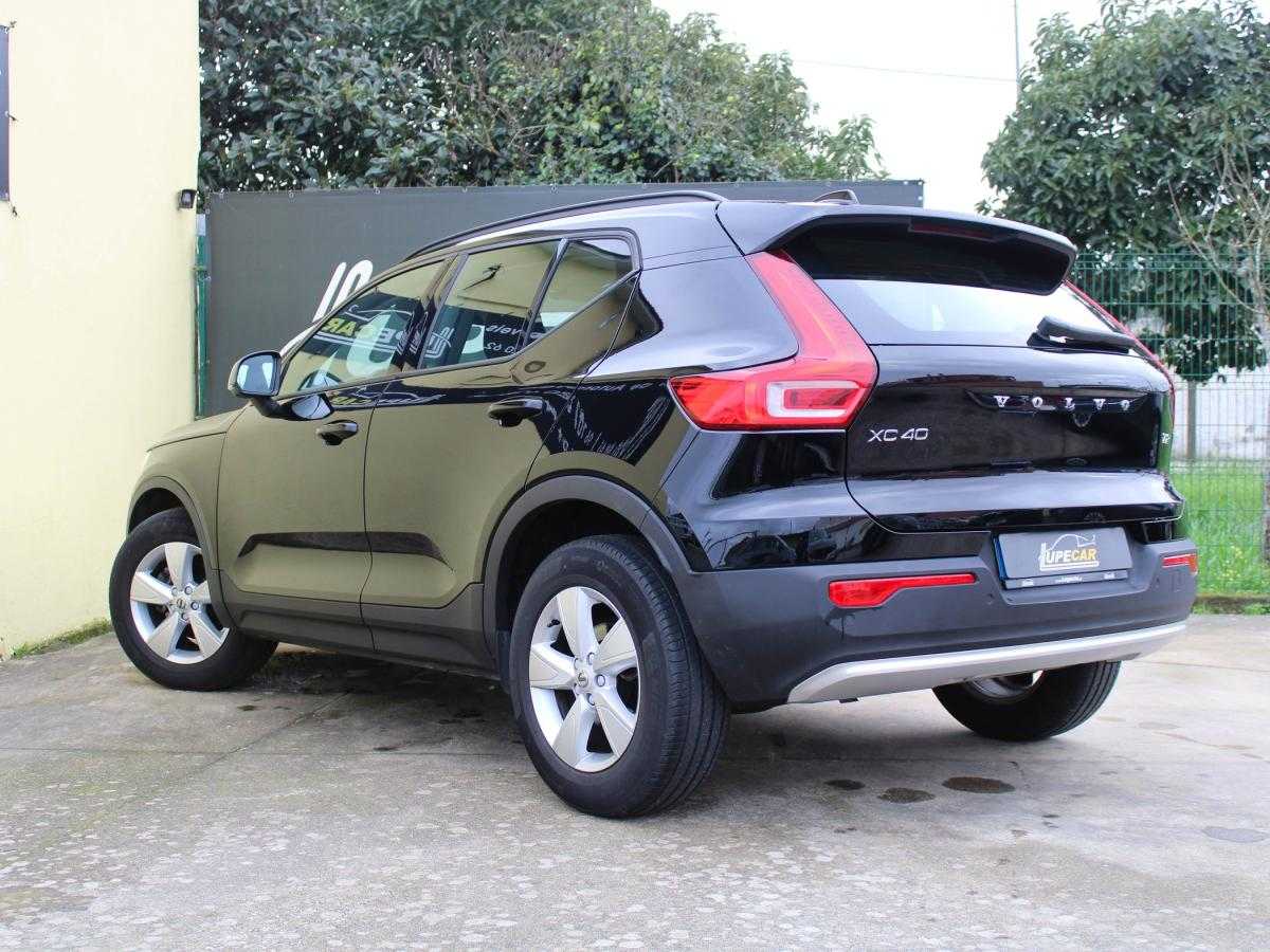 volvo-xc40-2023-gasolina-1477cc