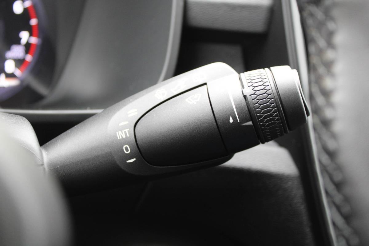 volvo-xc40-2023-gasolina-1477cc