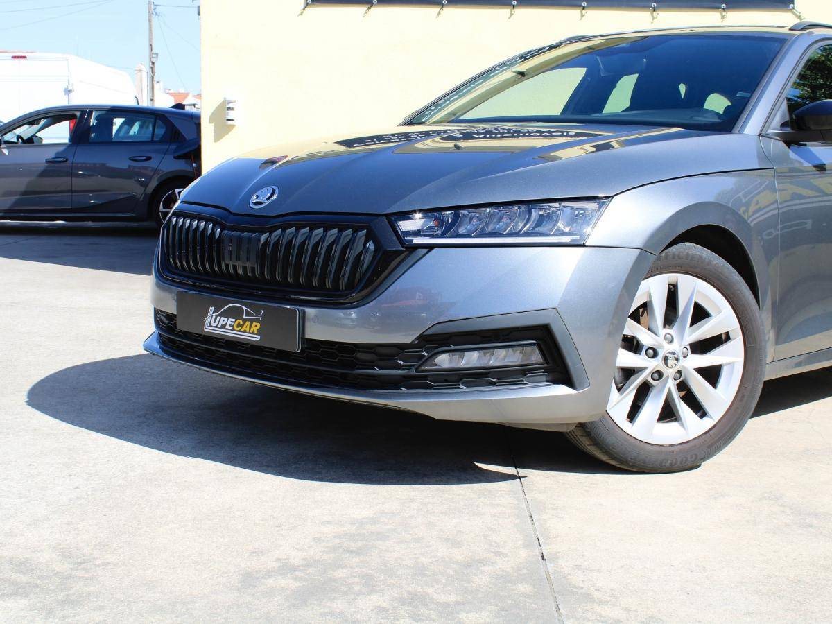 skoda-octavia-break-2023-gasolina-999cc