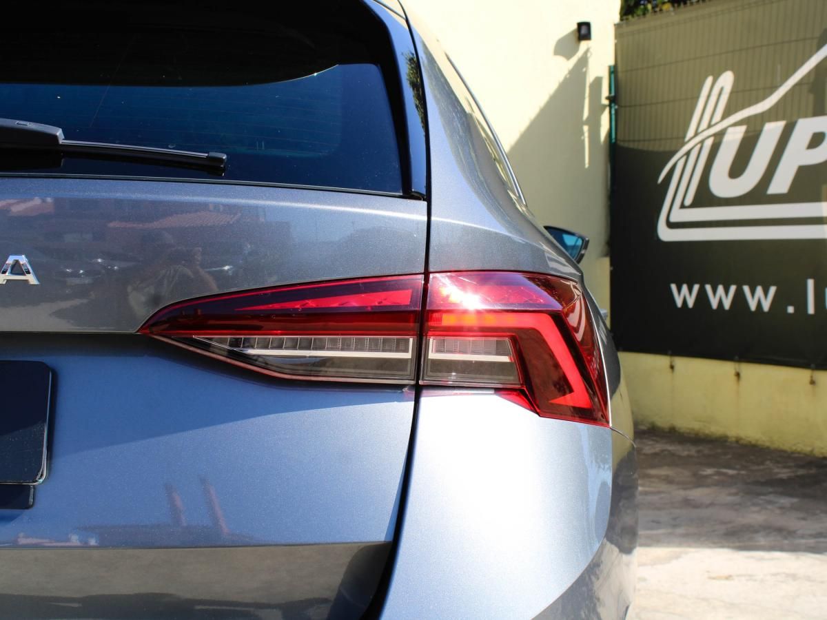 skoda-octavia-break-2023-gasolina-999cc