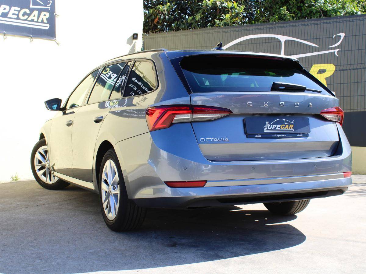skoda-octavia-break-2023-gasolina-999cc