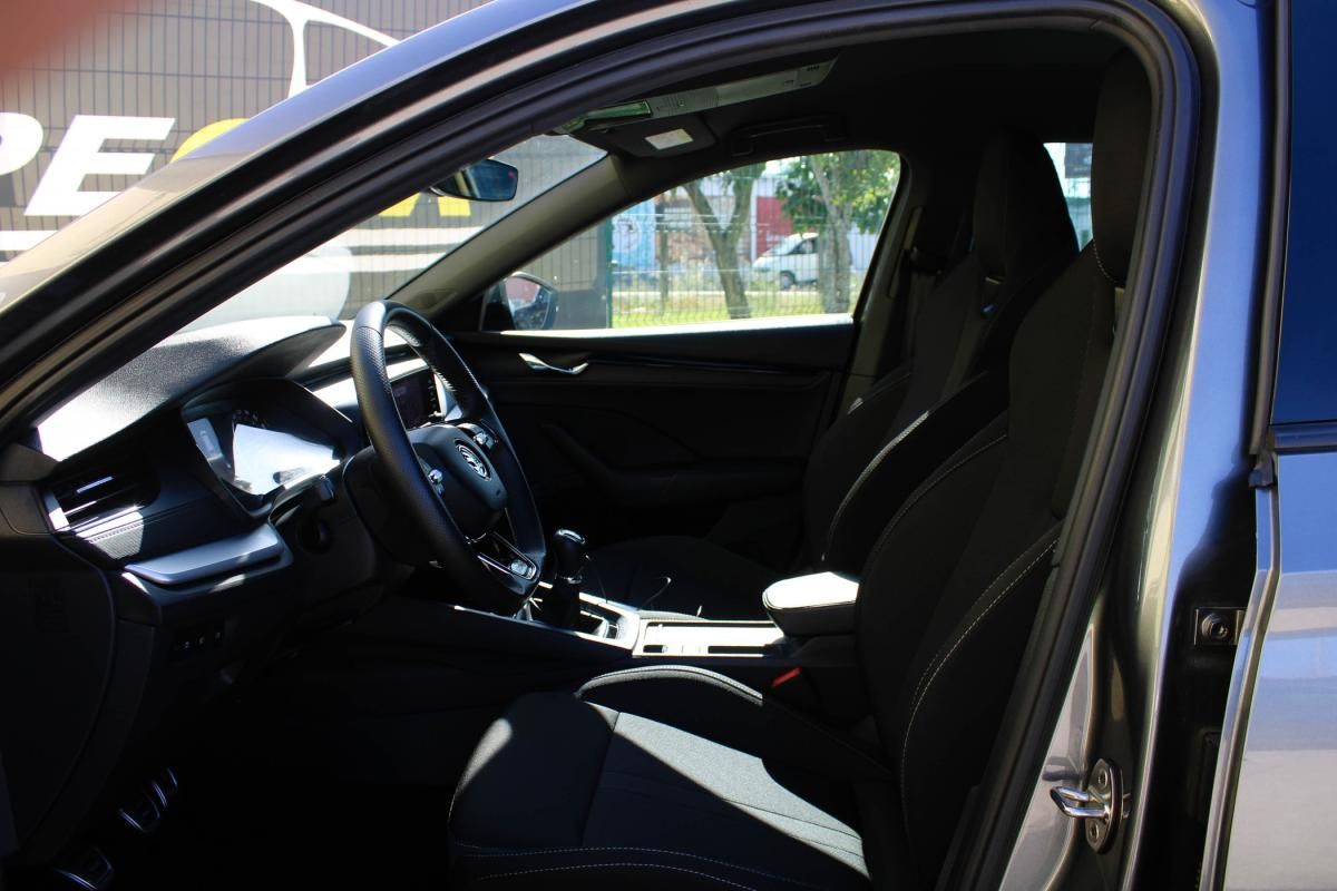 skoda-octavia-break-2023-gasolina-999cc