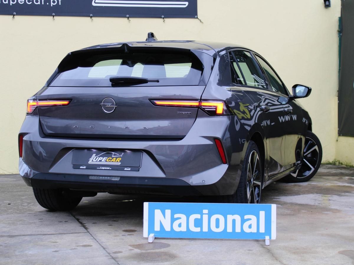 opel-astra-2023-hibrido-a-gasolina-1598cc