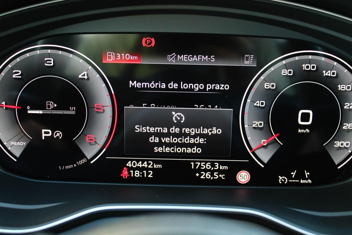 audi-a4-avant-2024-diesel-1968cc