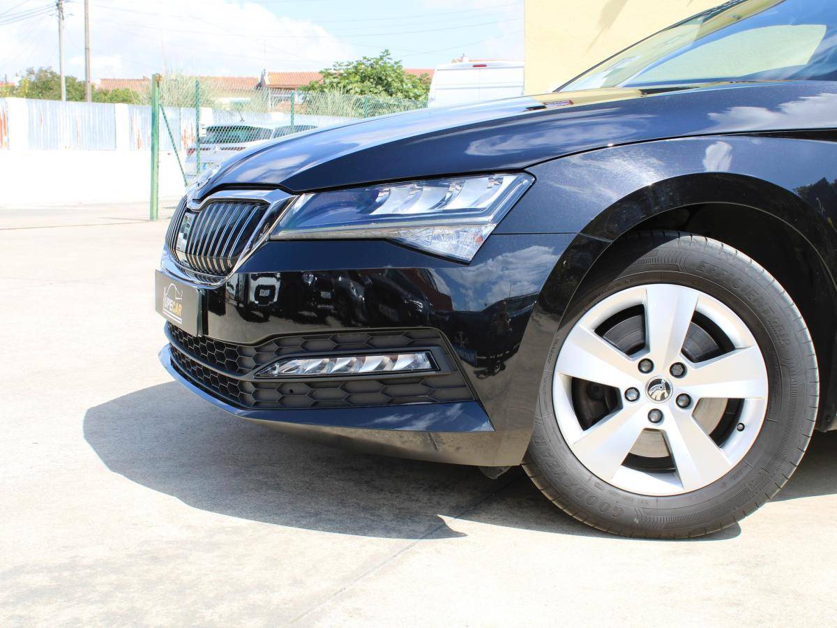 skoda-superb-2022-diesel-1968cc