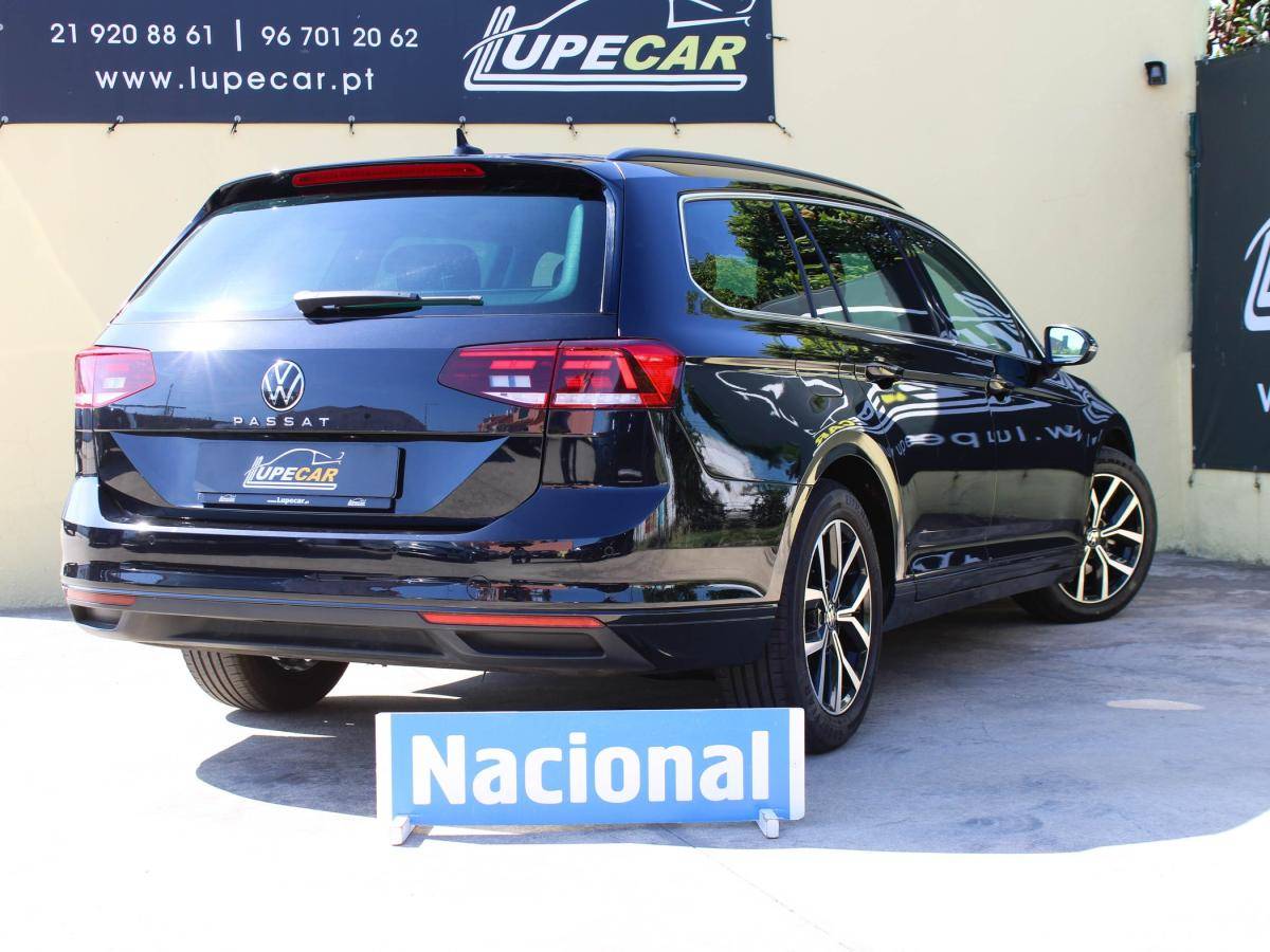 volkswagen-passat-variant-2023-diesel-1968cc
