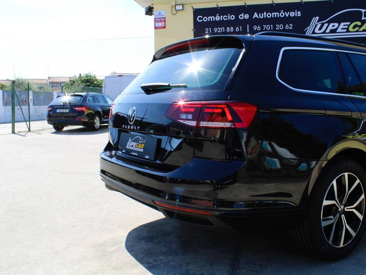 volkswagen-passat-variant-2023-diesel-1968cc