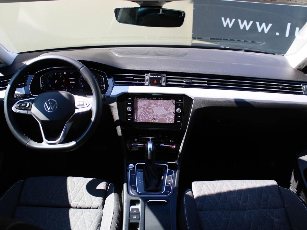 volkswagen-passat-variant-2023-diesel-1968cc
