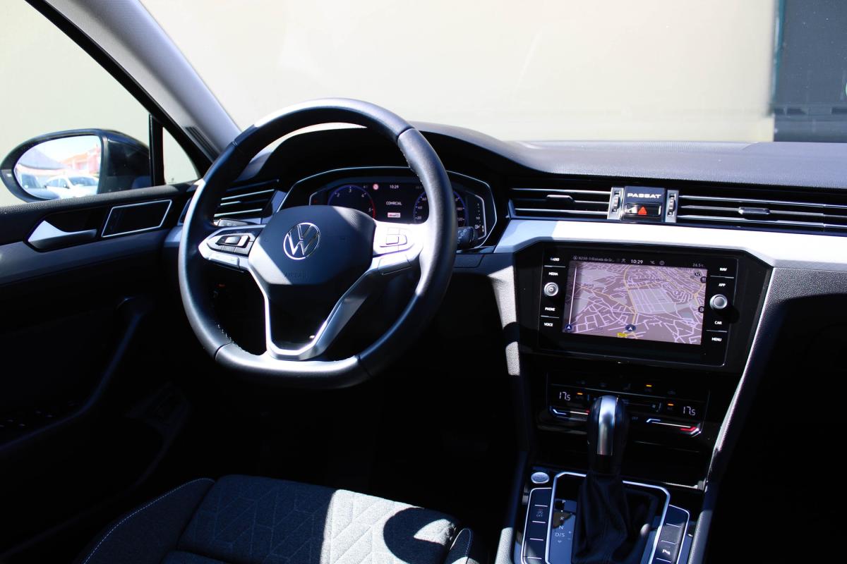 volkswagen-passat-variant-2023-diesel-1968cc