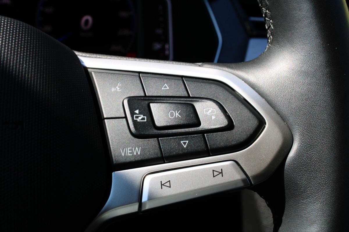 volkswagen-passat-variant-2023-diesel-1968cc