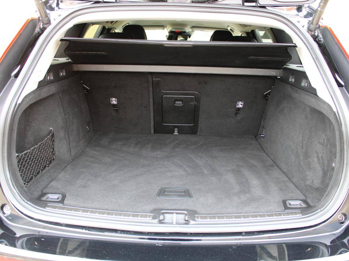 volvo-v60-2020-diesel-1969cc