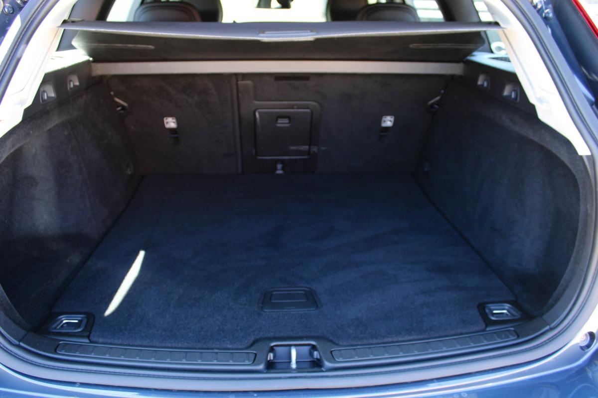 volvo-v60-2019-diesel-1969cc