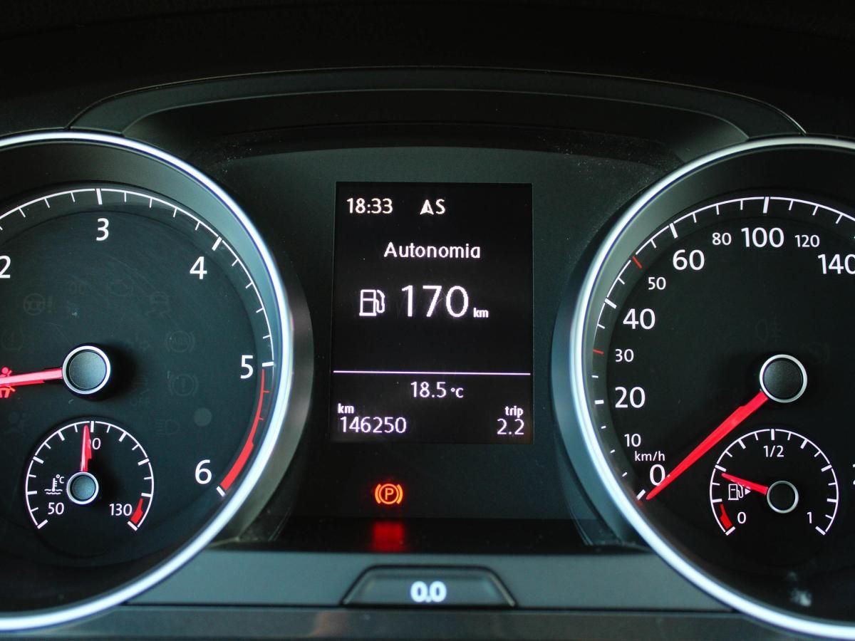 volkswagen-golf-variant-2018-diesel-1968cc