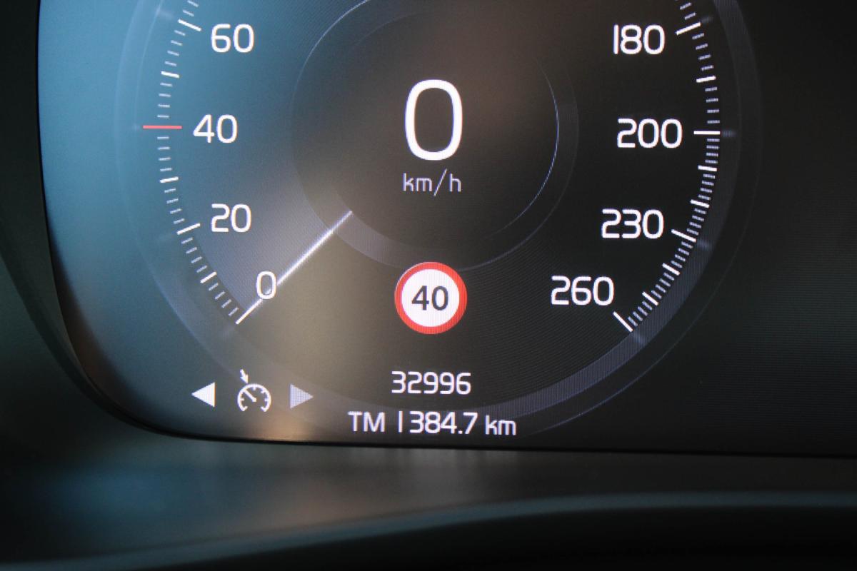 volvo-xc40-2022-gasolina-1477cc