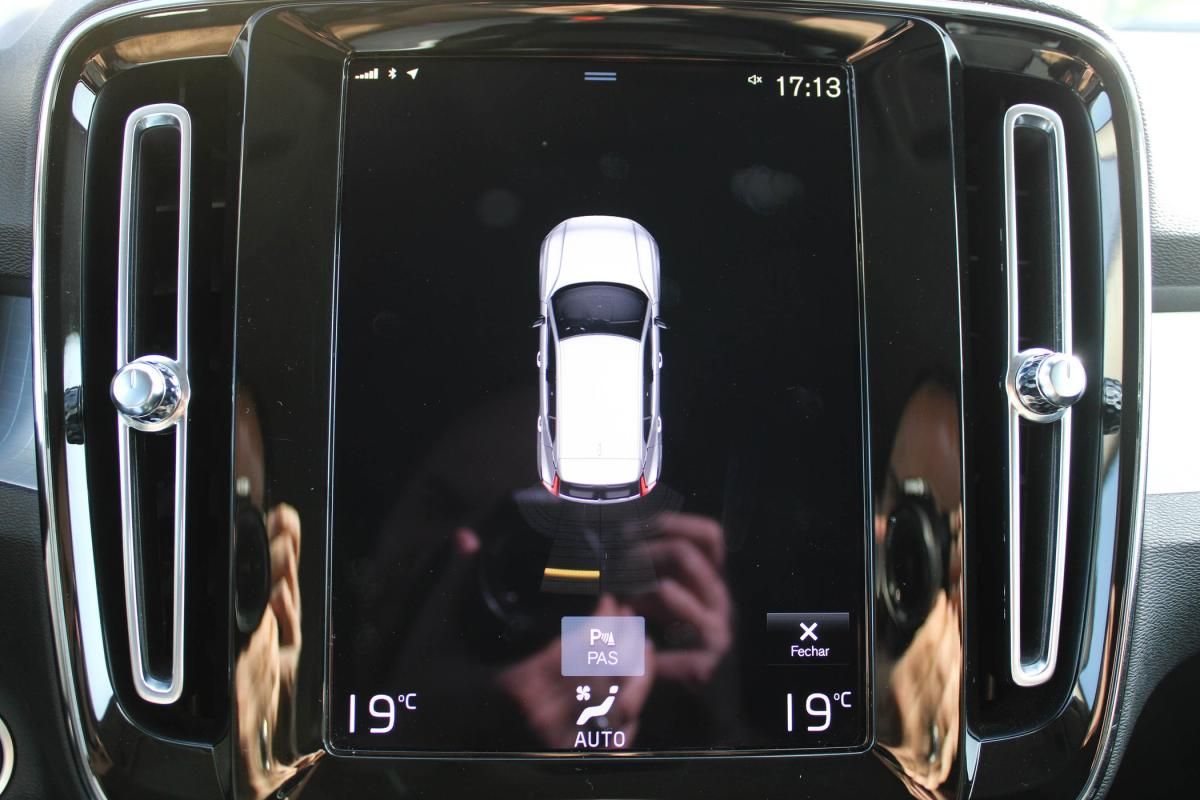 volvo-xc40-2022-gasolina-1477cc