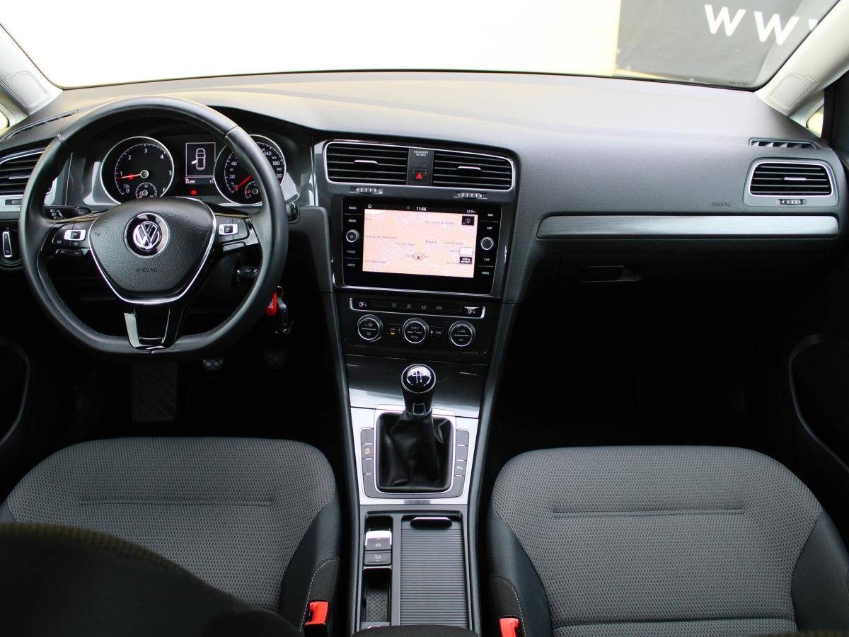 volkswagen-golf-2018-diesel-1598cc