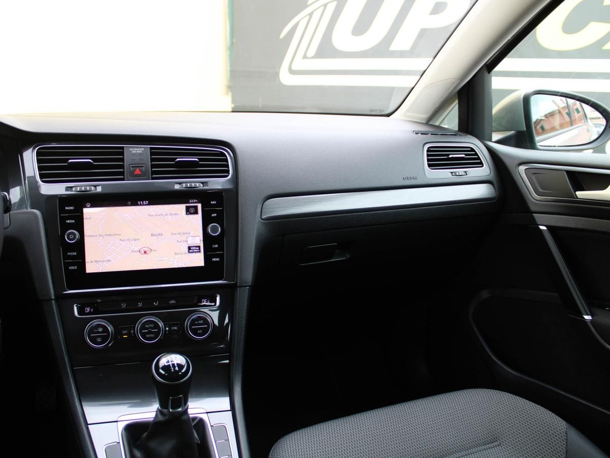 volkswagen-golf-2018-diesel-1598cc